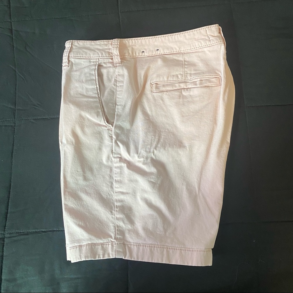 Hollister 7 inch inseam beach prep chino shorts pink